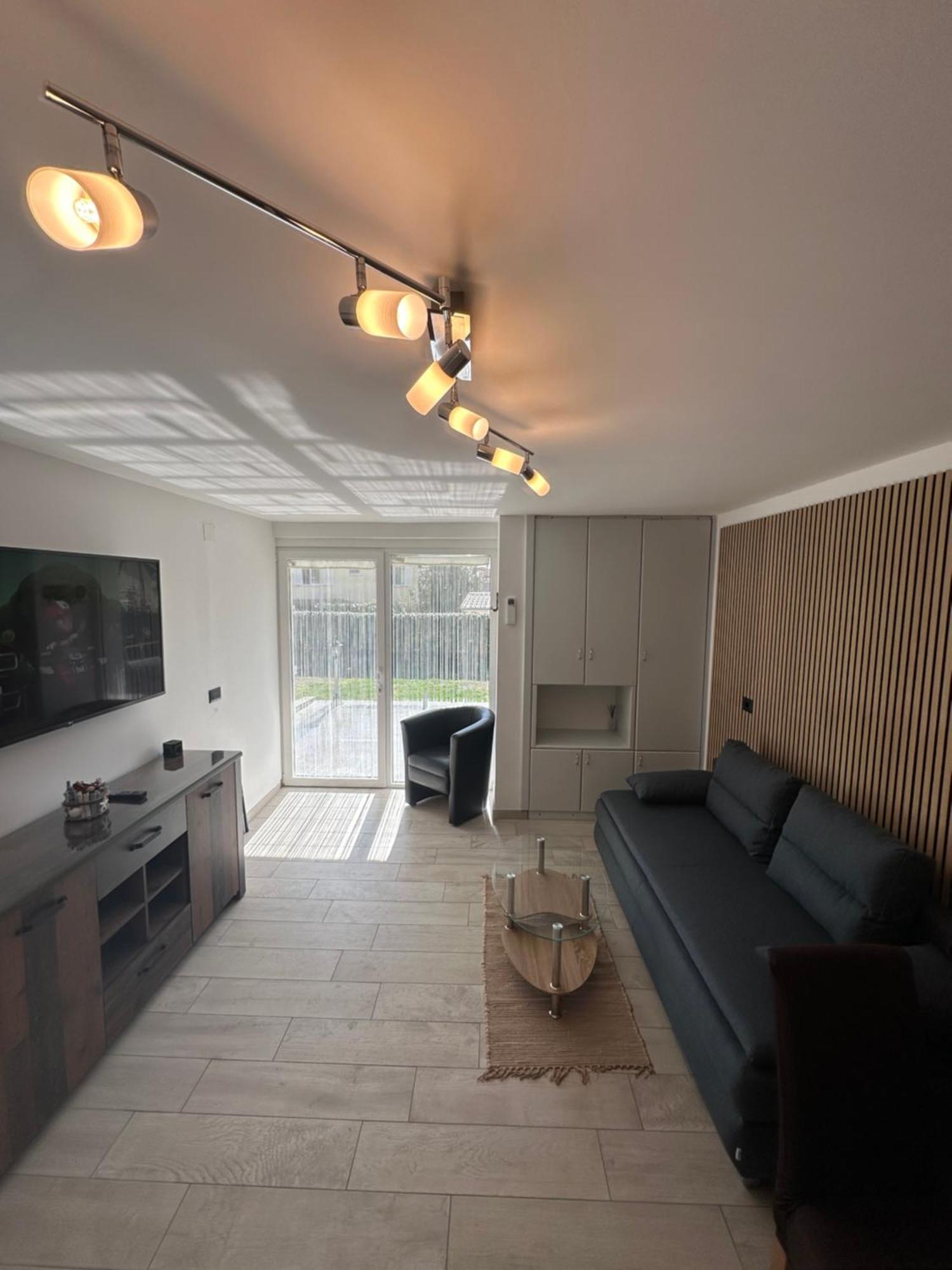 Villa Anthony Ровінь Екстер'єр фото