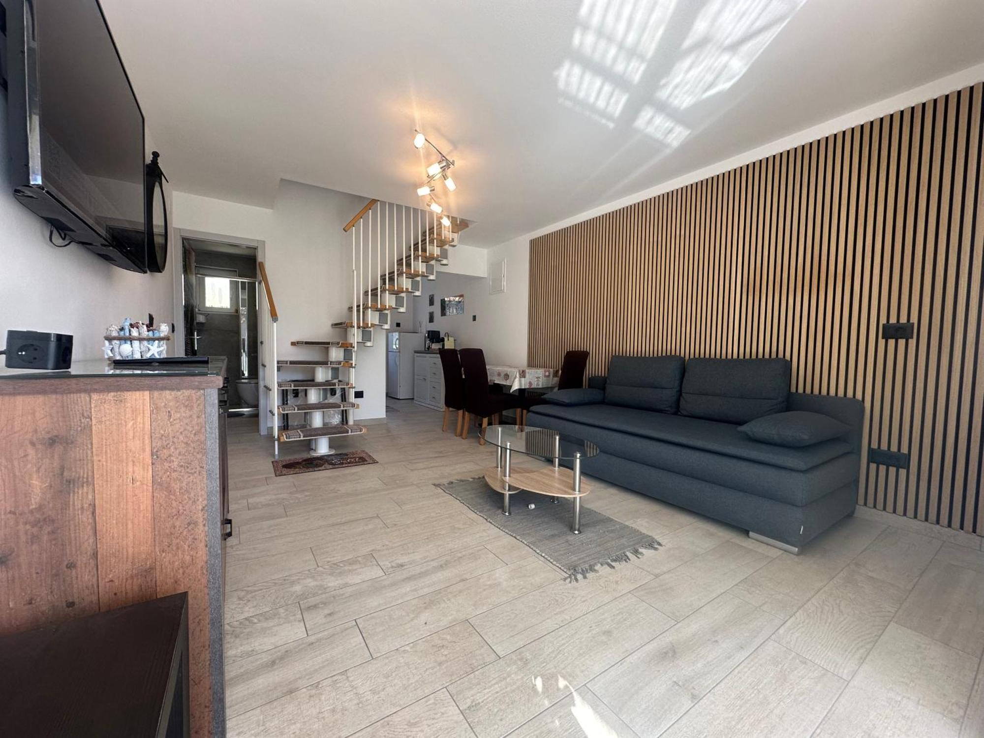 Villa Anthony Ровінь Екстер'єр фото