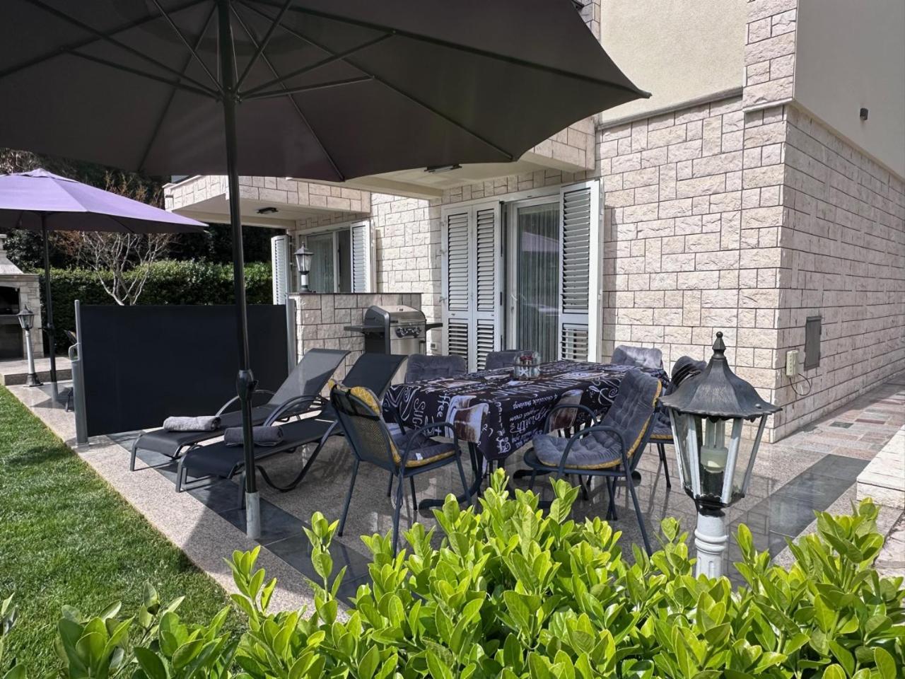 Villa Anthony Ровінь Екстер'єр фото